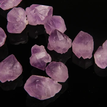 Naturalny szorstki fioletowy ametyst kwarc, Kryształ, kamień, żwir, kamienie i minerały размагничиваются lub mogą być wykorzystywane do dekoracji domu